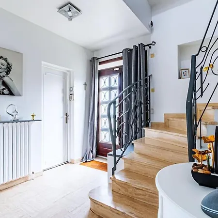 Charmante Maison Au Calme Yerres Esterno foto